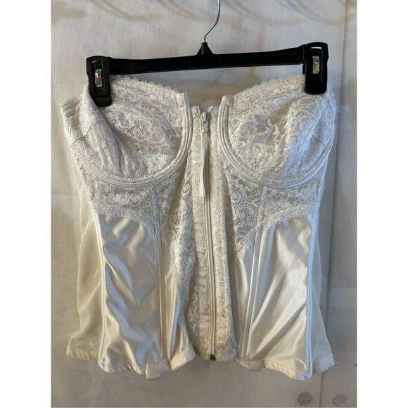 Fredericks Hollywood white lace corset bustier 40C (some discoloration) front - Picture 1 of 10